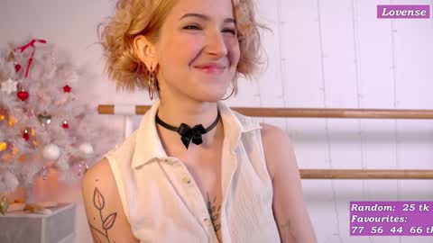 Snapshot of kisskiss_muah chatting on January 2025 02:06:01 PM Kate  online show from January 2025 02:06:01 PM