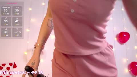 Snapshot of kisskiss_muah chatting on February 2025 05:21:01 PM Kate  online show from February 2025 05:21:01 PM