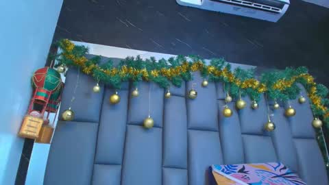 Snapshot of kissme_luna chatting on December 2025 07:08:02 PM BELLA FLAME online show from December 2025 07:08:02 PM