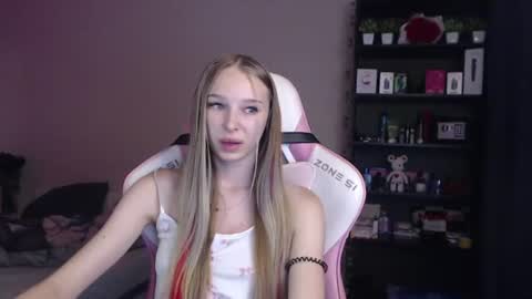kitsuneyX online show from July 2026 12:10:01 AM