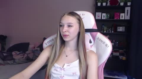 kitsuneyX online show from July 2026 03:23:01 AM