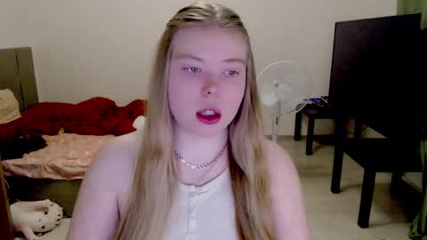 Jennyblonde and Emmabrunette online show from January 2026 03:14:01 PM