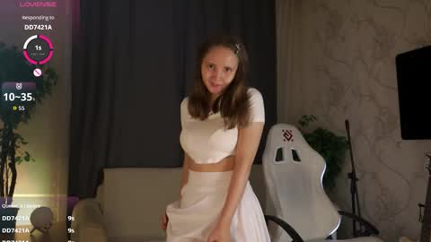 Snapshot of kittiesland chatting on May 2026 09:43:01 PM Agatha online show from May 2026 09:43:01 PM