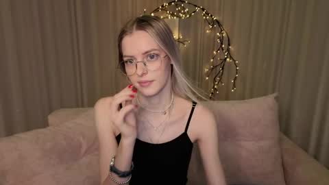 Kitty online show from May 2026 12:49:02 AM