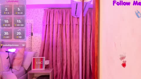 Kitty  online show from December 2024 05:42:01 AM