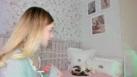 sophie online show from July 2026 06:14:02 PM