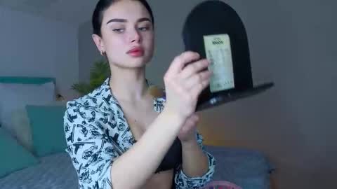 Snapshot of kitty_cut1ee_ chatting on February 2026 01:42:01 PM kitty_cut1ee_ online show from February 2026 01:42:01 PM