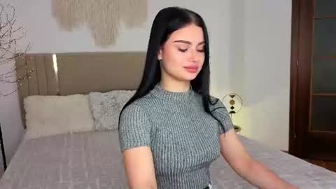 Snapshot of kitty_cut1ee_ chatting on June 2026 07:18:01 AM kitty_cut1ee_ online show from June 2026 07:18:01 AM
