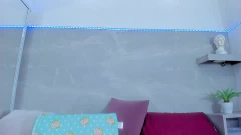 Kitty Dream01 online show from April 2026 09:39:33 PM