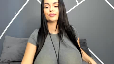Snapshot of kitty_hotx chatting on October 2025 06:03:02 AM kitty_hotx online show from October 2025 06:03:02 AM