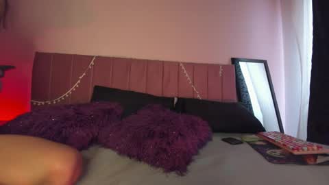 kitty_kryss online show from March 2026 05:19:01 PM