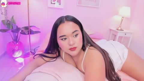 Snapshot of kitty_lulu_ chatting on July 2026 04:40:01 AM kitty_lulu_ online show from July 2026 04:40:01 AM
