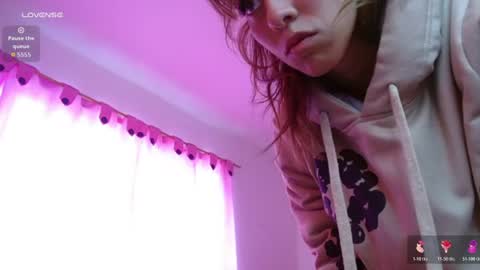 Aleja online show from June 2026 07:38:01 PM