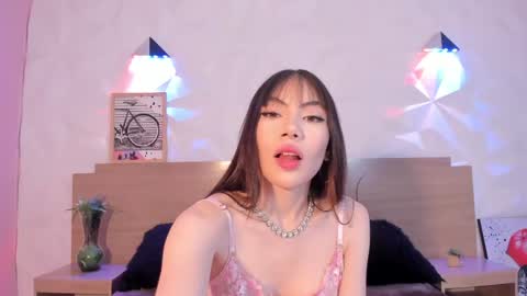 Snapshot of kitty_velve chatting on April 2026 12:10:02 PM kitty online show from April 2026 12:10:02 PM