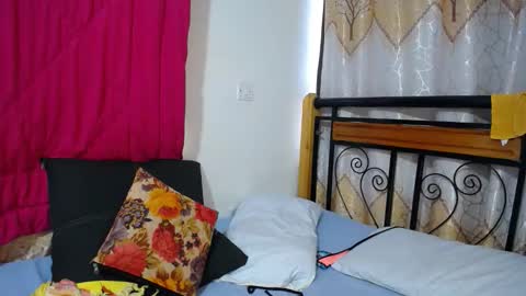 Snapshot of kittyfay_ chatting on February 2026 01:58:01 PM Fay online show from February 2026 01:58:01 PM