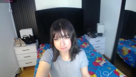 Snapshot of kittyhouse_hs chatting on December 2024 06:00:02 AM kittyhouse_hs online show from December 2024 06:00:02 AM