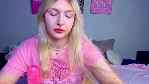 kittykendall online show from May 2026 04:45:01 PM
