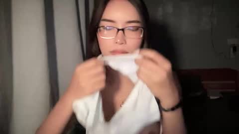 Snapshot of kittylickerfucker69 chatting on December 2025 07:17:02 AM Grace online show from December 2025 07:17:02 AM