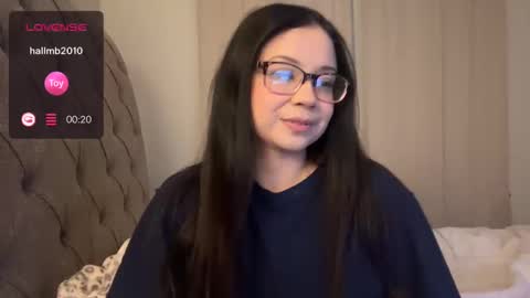 mia online show from December 2024 04:31:02 AM