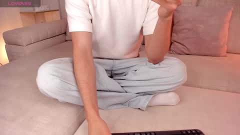 Sebastian online show from December 2025 01:44:02 AM