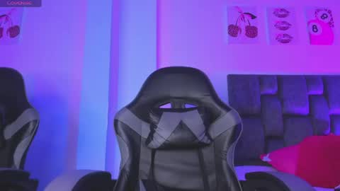 kitty online show from April 2026 05:55:01 PM