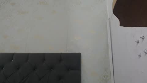 kittyy_18_ online show from November 2025 12:05:02 PM