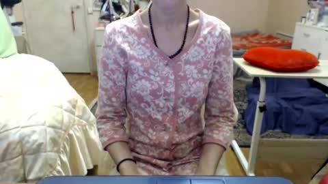 KiuminBerry online show from November 2025 07:42:02 AM