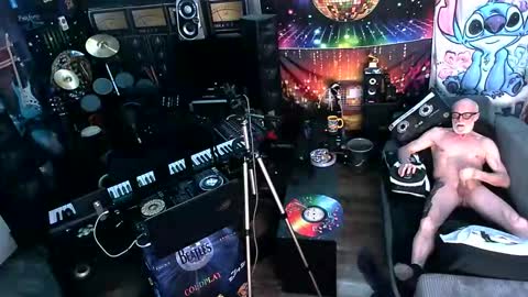 kiveuxmakeu online show from March 2026 03:12:02 AM