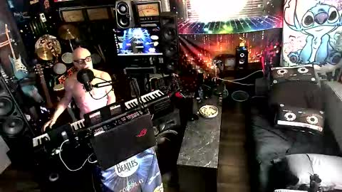 kiveuxmakeu online show from March 2026 04:13:01 PM