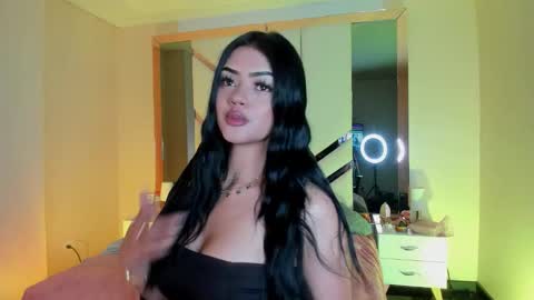 Kiwi online show from November 2025 03:35:01 PM