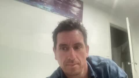 Snapshot of kiwibuzzer chatting on November 2025 01:55:02 PM Champ online show from November 2025 01:55:02 PM