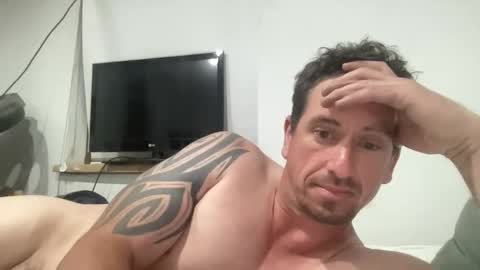 Snapshot of kiwibuzzer chatting on December 2025 03:42:01 PM Champ online show from December 2025 03:42:01 PM