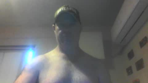 kiwiguy19773 online show from December 2025 07:06:01 AM