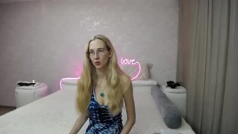 Klary online show from December 2025 06:19:02 AM