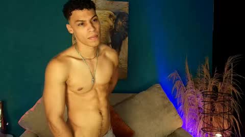 klaton__ online show from October 2025 12:20:01 AM