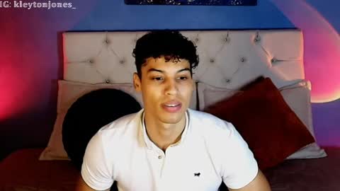 klaton__ online show from May 2026 08:17:01 PM