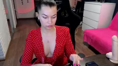 Snapshot of kleoxxx chatting on March 2025 07:38:02 PM Alisa. online show from March 2025 07:38:02 PM