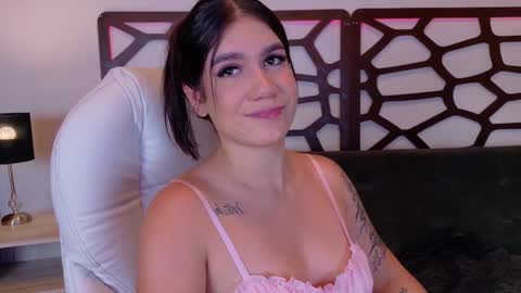 kloe_bella online show from February 2026 12:53:02 PM