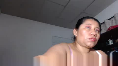 Kloe online show from November 2025 01:28:02 AM