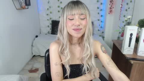 Snapshot of kloeking_ chatting on February 2025 02:26:02 AM kloe online show from February 2025 02:26:02 AM