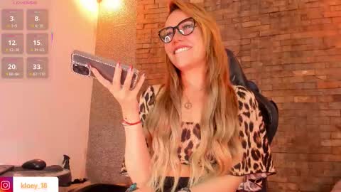 Snapshot of kloey_hoot chatting on October 2025 04:11:01 AM Kloey online show from October 2025 04:11:01 AM