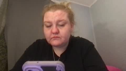 kmarie1196 online show from March 2026 01:00:02 AM
