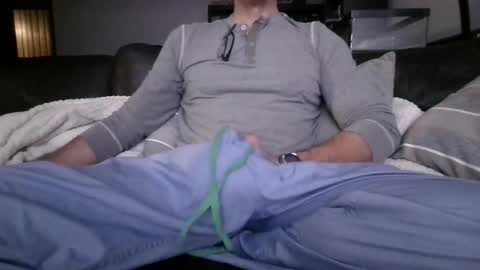 Knight3975 online show from November 2025 06:06:02 AM