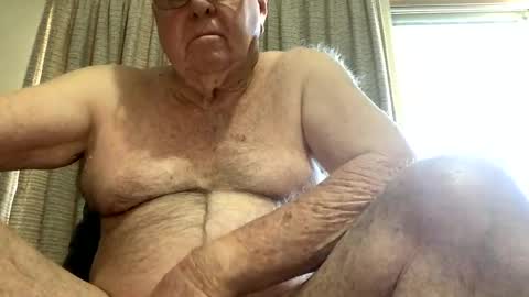 Snapshot of knights2001 chatting on July 2026 11:18:01 PM Aussiedude online show from July 2026 11:18:01 PM