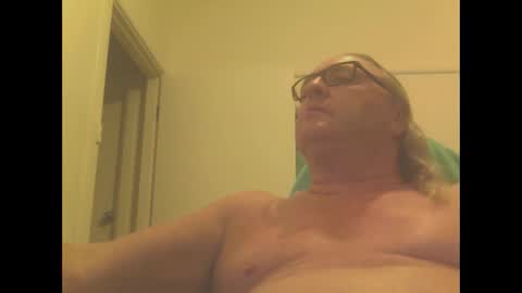 Snapshot of knobout chatting on December 2024 04:39:01 PM knobout online show from December 2024 04:39:01 PM