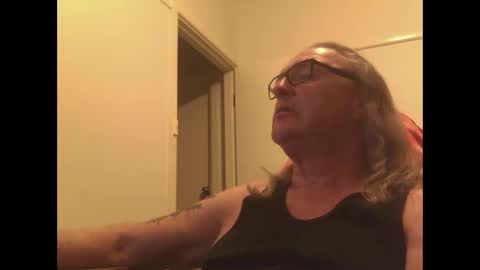 Snapshot of knobout chatting on October 2025 12:14:01 PM knobout online show from October 2025 12:14:01 PM
