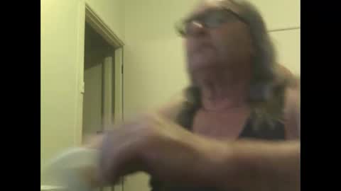 Snapshot of knobout chatting on October 2025 08:47:02 AM knobout online show from October 2025 08:47:02 AM