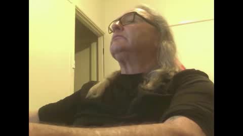 Snapshot of knobout chatting on October 2025 10:27:01 AM knobout online show from October 2025 10:27:01 AM