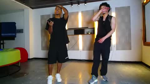 kobayaske online show from April 2026 02:20:01 AM