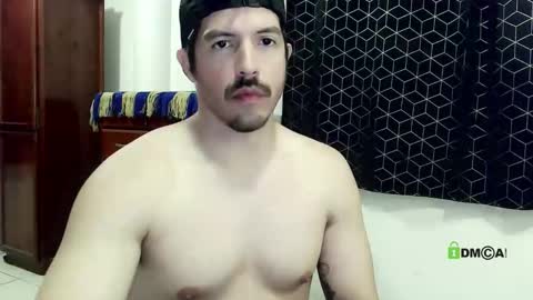 Snapshot of kolombianox chatting on May 2026 05:48:01 AM kolombianox online show from May 2026 05:48:01 AM